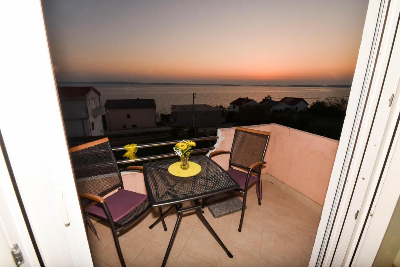 Bonaca Apartment รทินา ภายนอก รูปภาพ