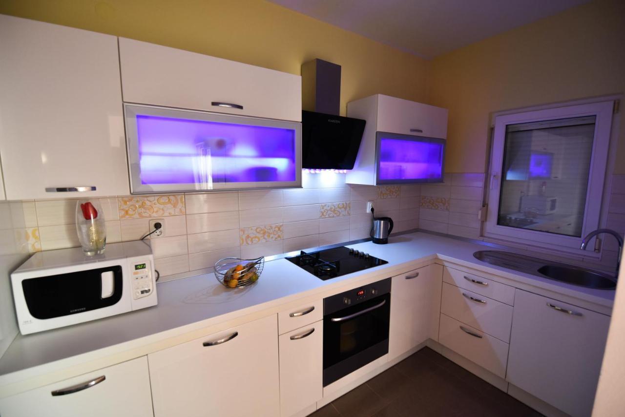 Bonaca Apartment รทินา ภายนอก รูปภาพ