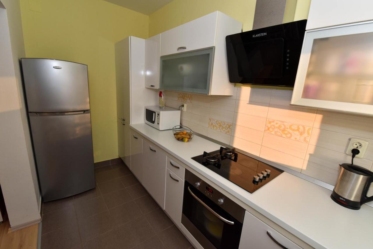 Bonaca Apartment รทินา ภายนอก รูปภาพ