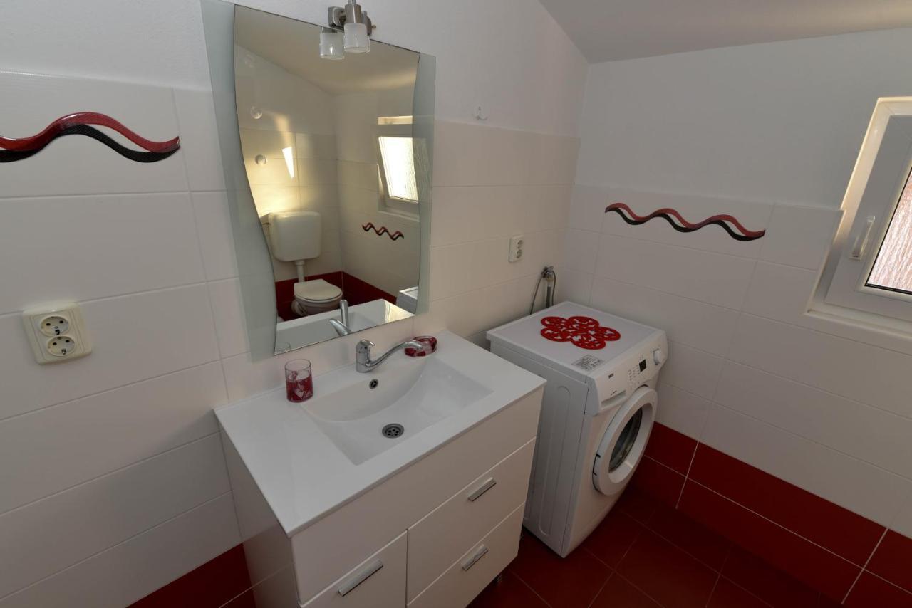 Bonaca Apartment รทินา ภายนอก รูปภาพ