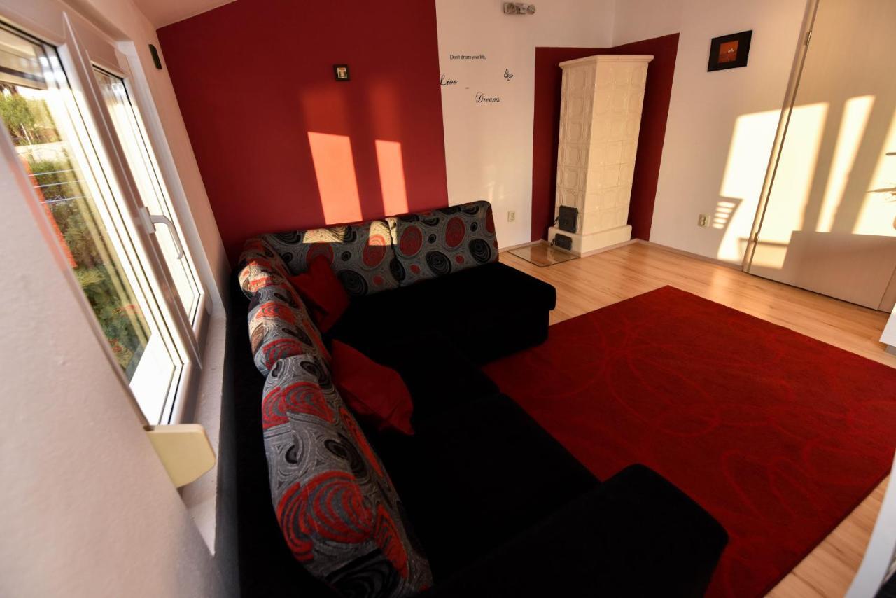 Bonaca Apartment รทินา ภายนอก รูปภาพ
